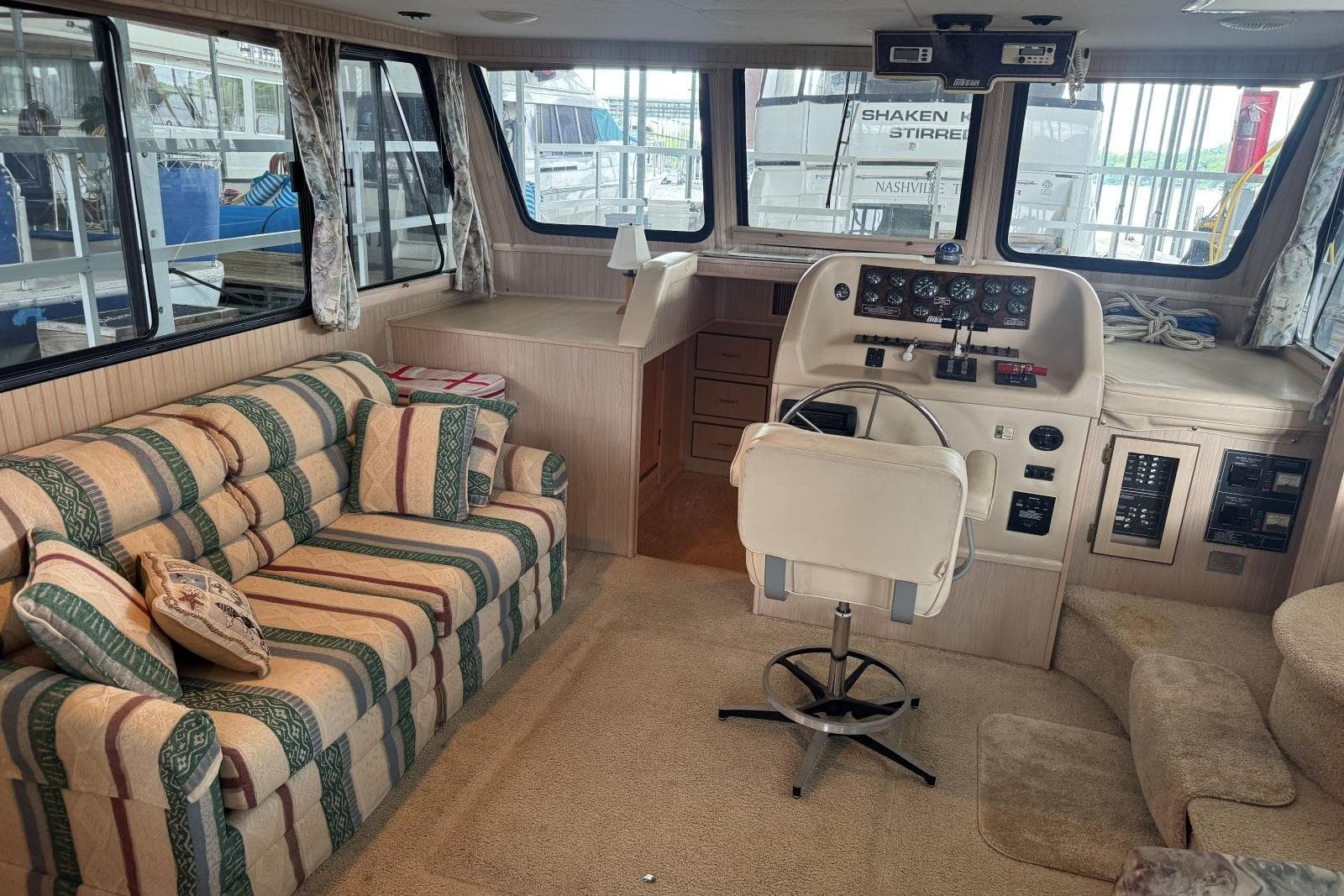 1998 Gibson 47 Sport — Hendersonville, TN (photo 4)