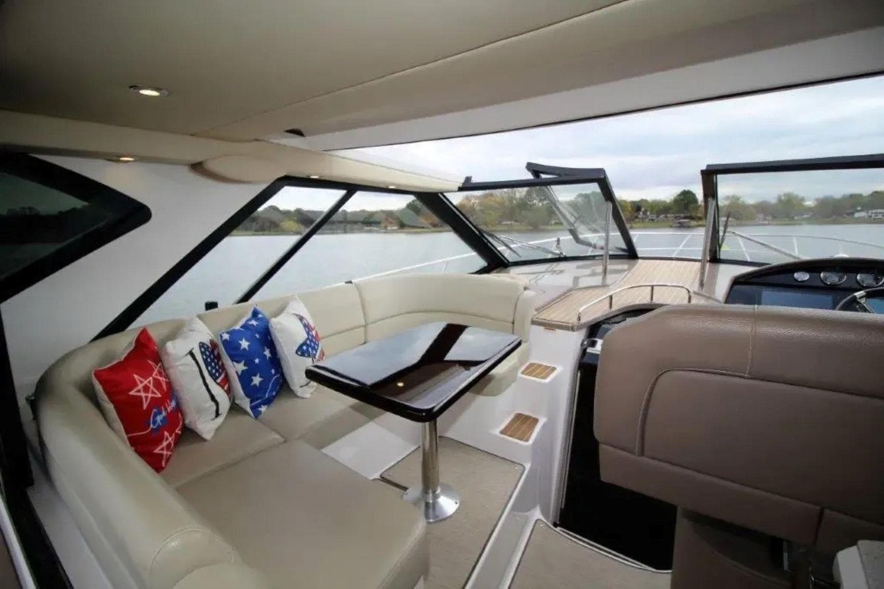 2016 Regal 46 Sport Coupe — Guntersville, AL (photo 19)