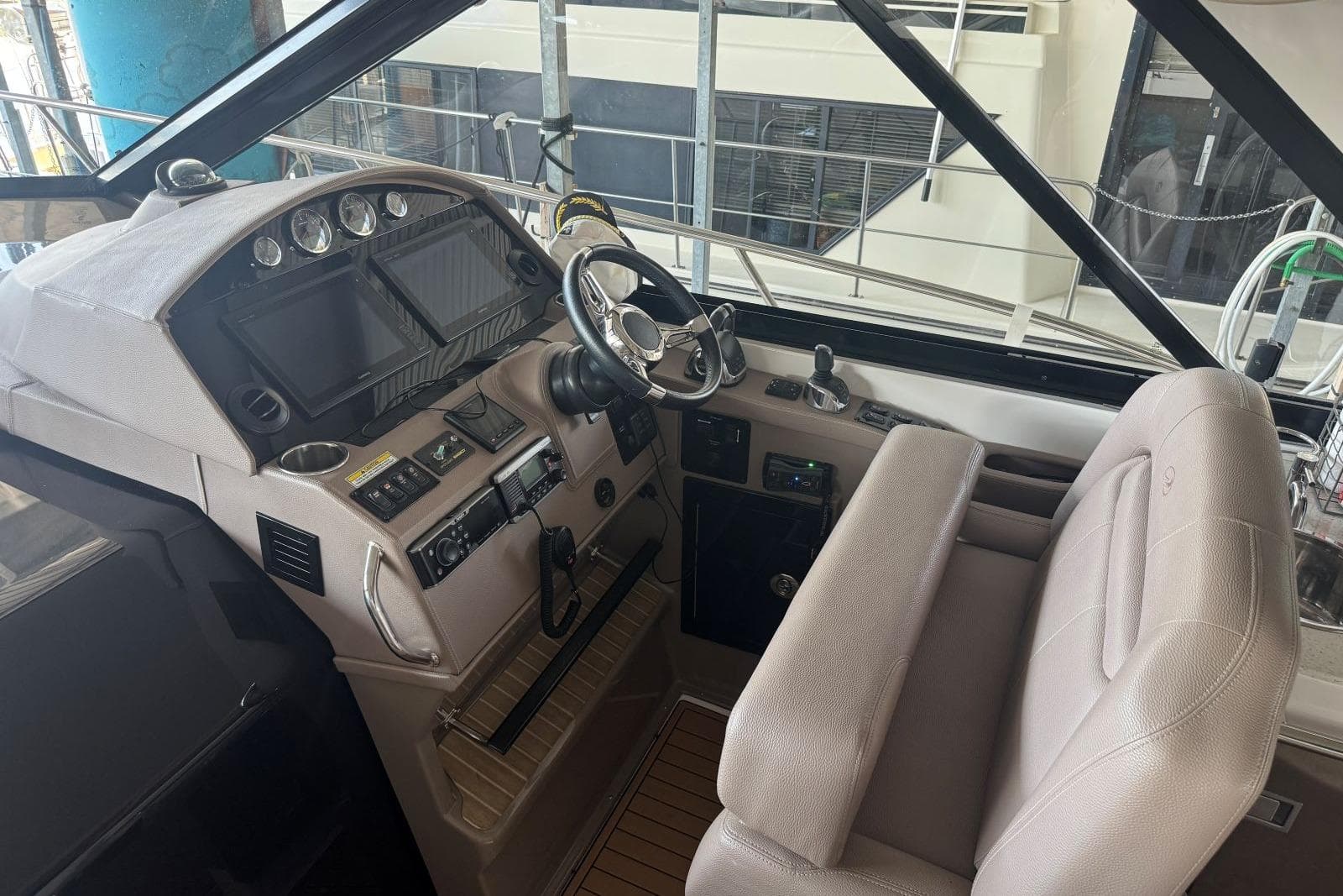 2016 Regal 46 Sport Coupe — Guntersville, AL (photo 26)
