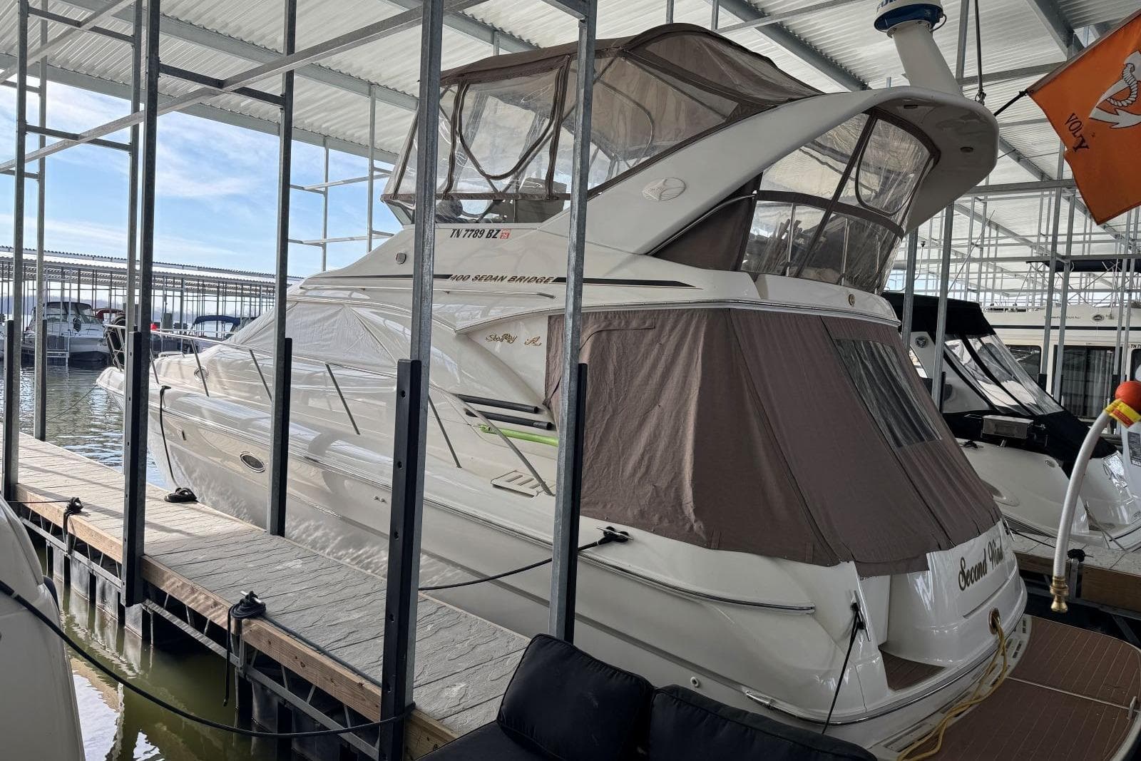 1996 Sea Ray 400 Sedan Bridge — Unknown, TN (photo 28)
