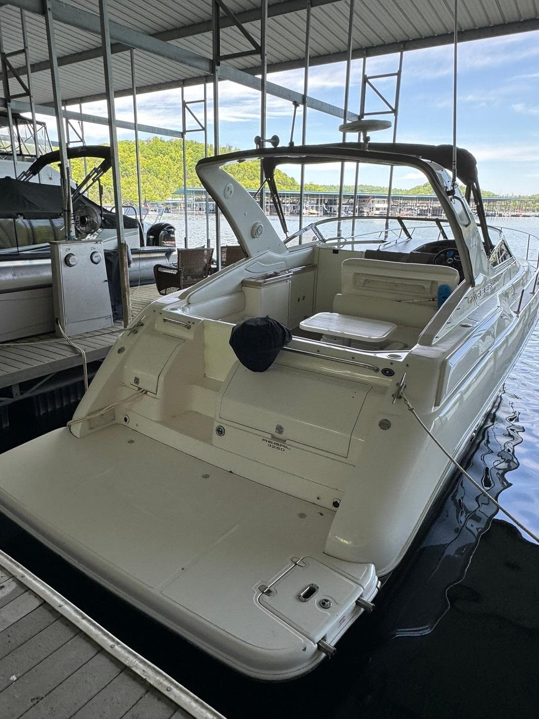2004 Regal Commodore 3260 — Silver Point, TN (photo 37)