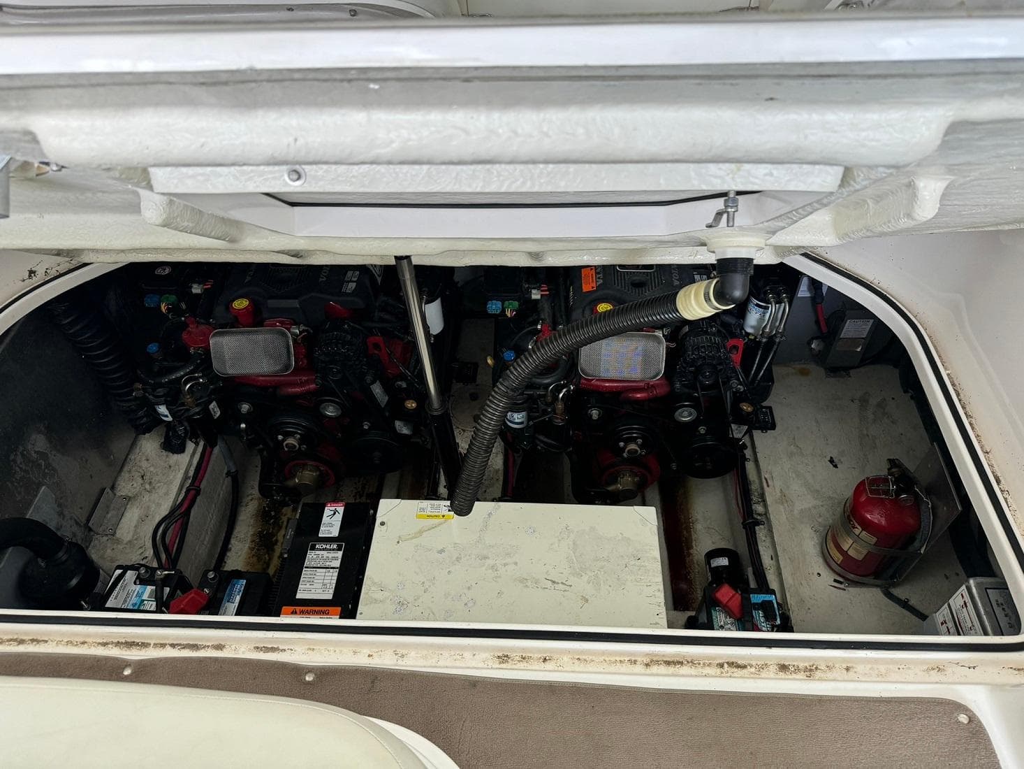 2004 Regal Commodore 3260 — Silver Point, TN (photo 21)