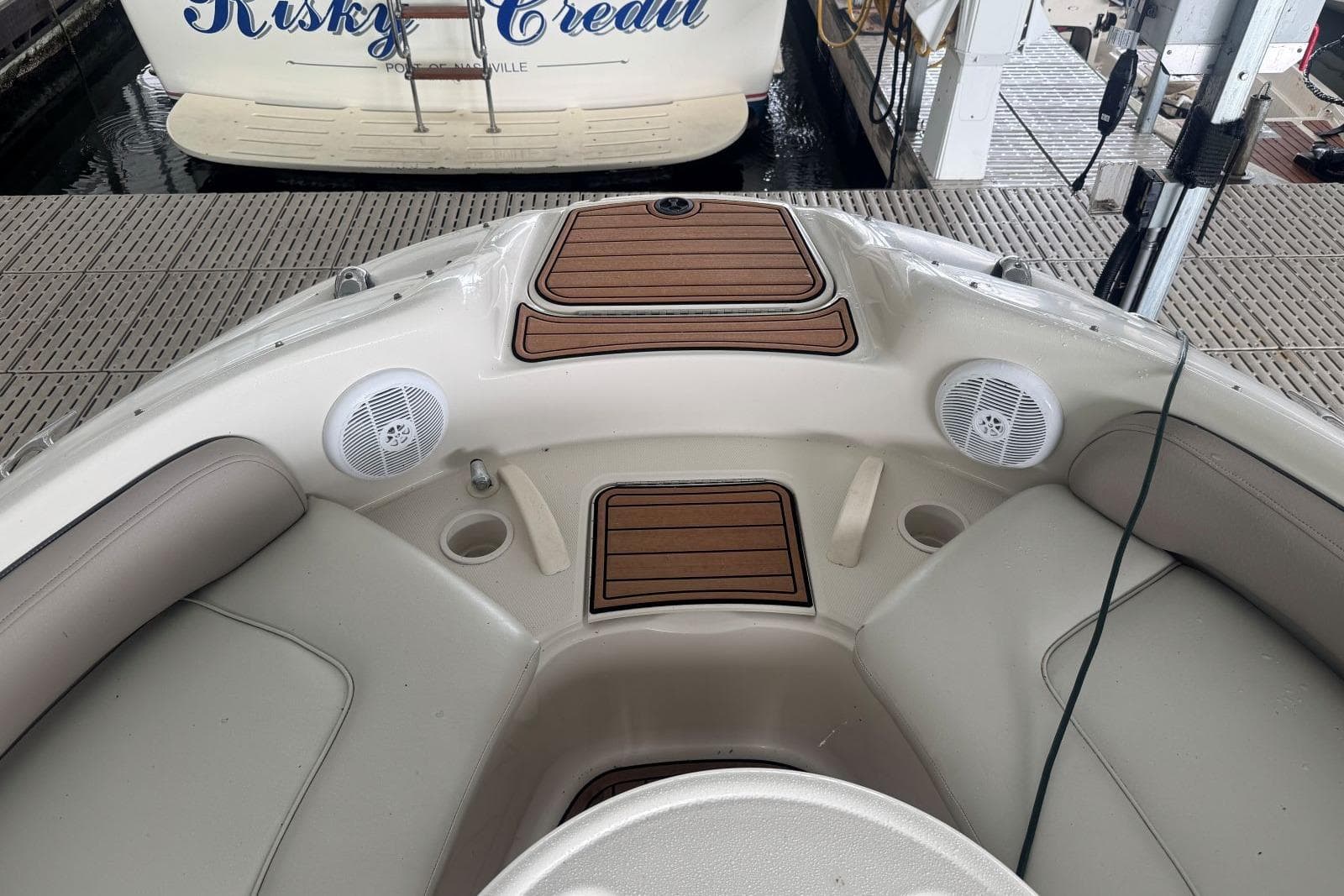 2004 Sea Ray 240 Sundeck — Old Hickory, TN (photo 18)