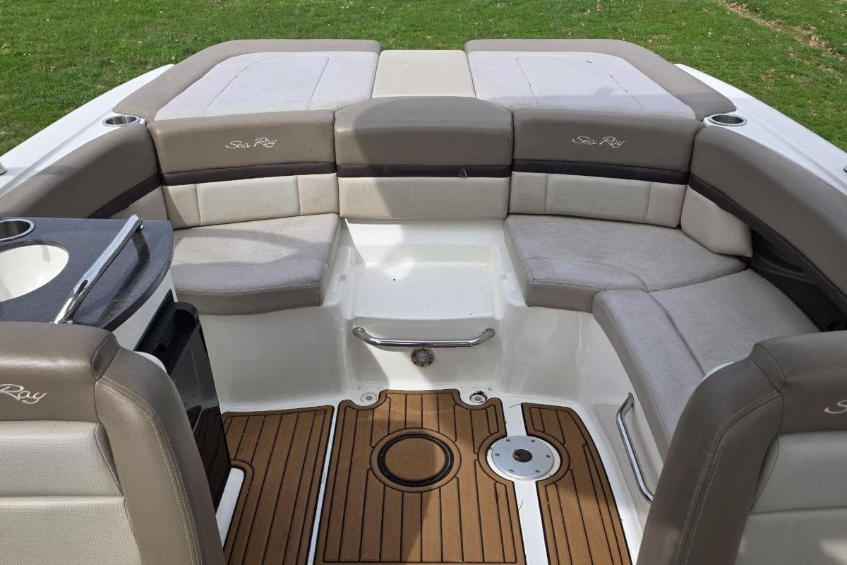 2011 Sea Ray SLX 250 — Franklin, TN (photo 35)