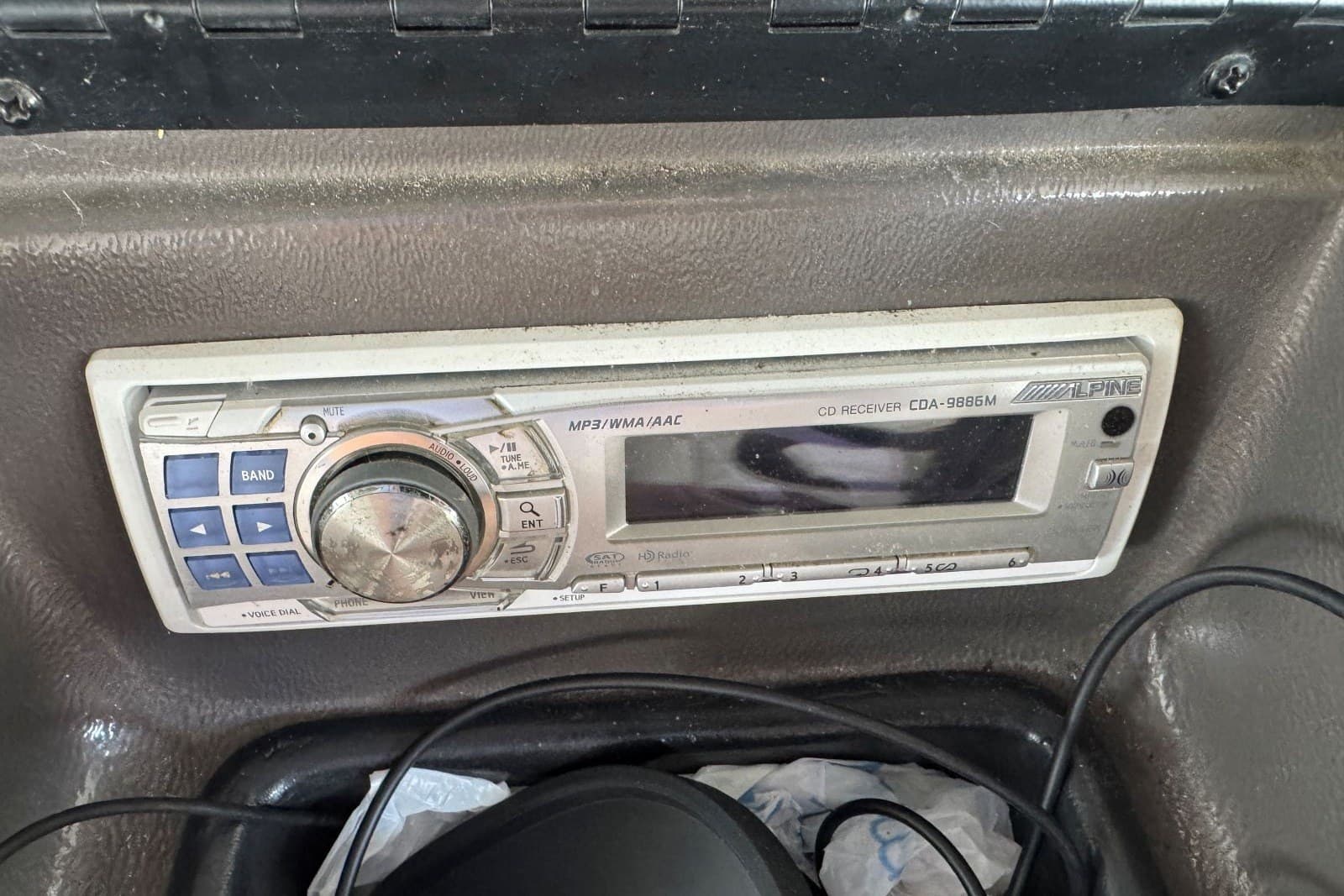 2008 Sun Tracker Party Hut 30 I/O Regency Edition — Nashville, TN (photo 19)