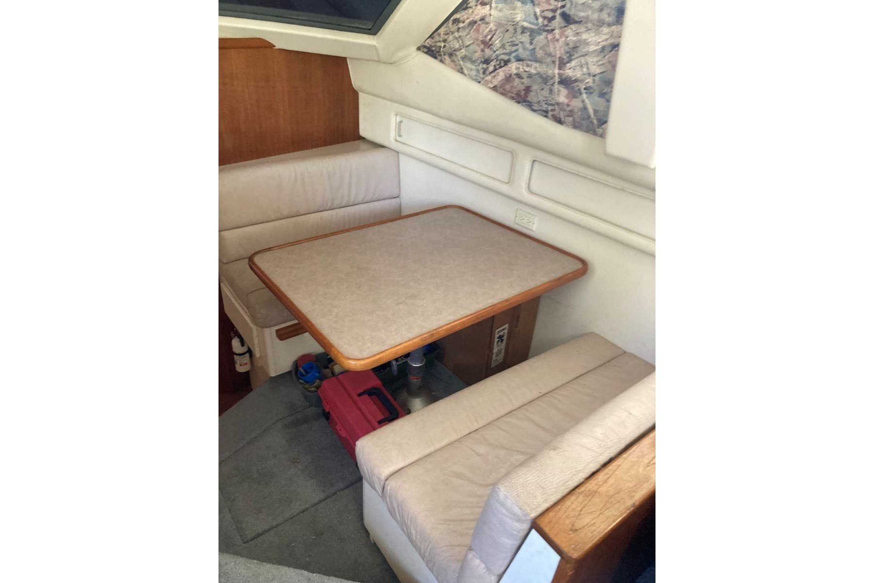 1996 Carver 355 Aft Cabin Motor Yacht — Florence, AL (photo 16)