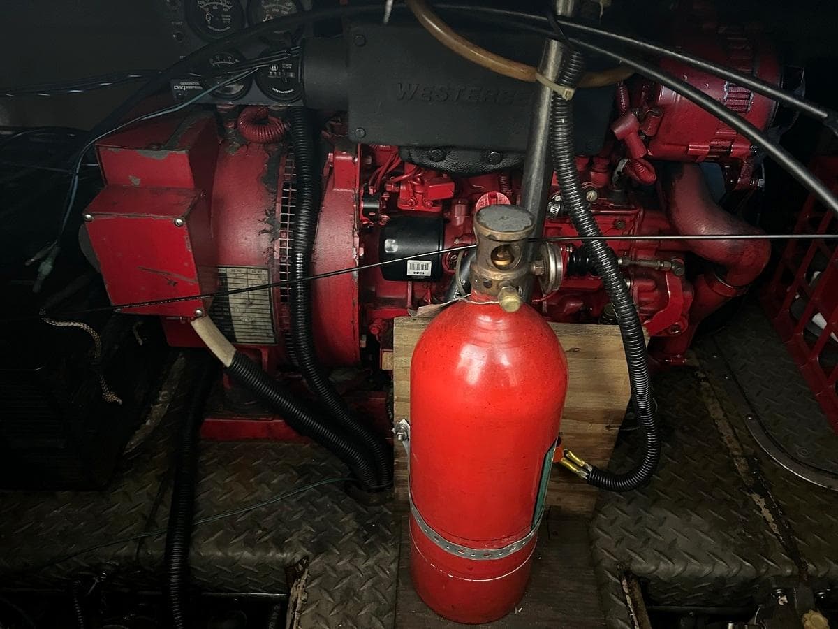 1999 Regal 402 — Hendersonville, TN (photo 22)