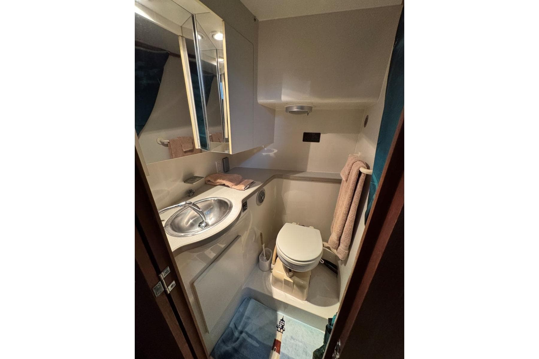 1993 Carver 300 Aft Cabin — Mt Juliet, TN (photo 6)