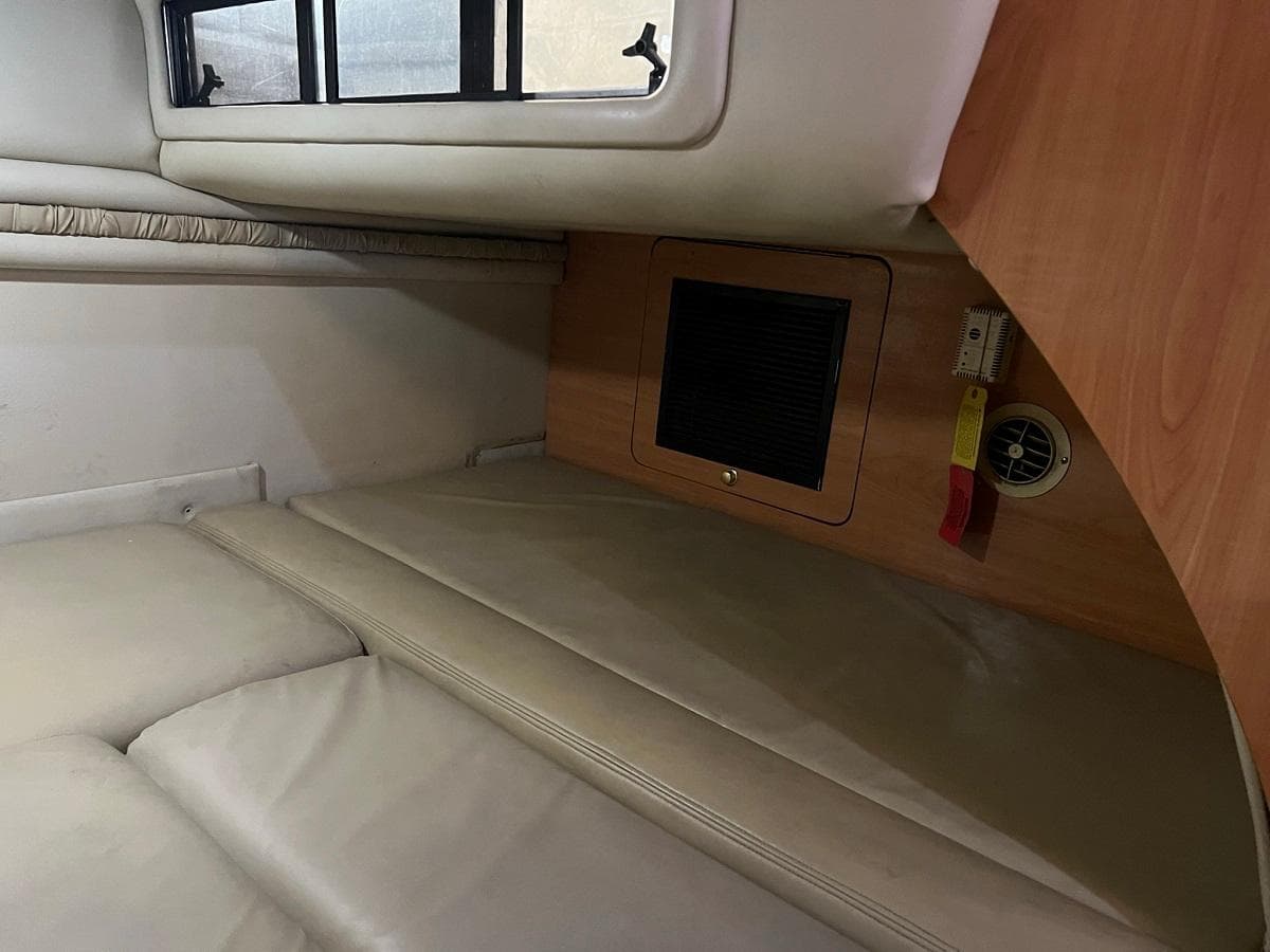 1999 Regal 402 — Hendersonville, TN (photo 15)