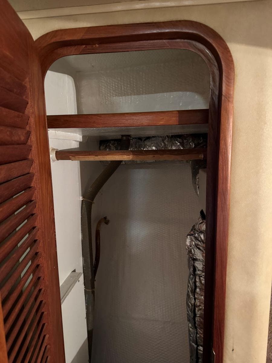 1988 Chris-Craft 426 Catalina — Hendersonville, TN (photo 5)